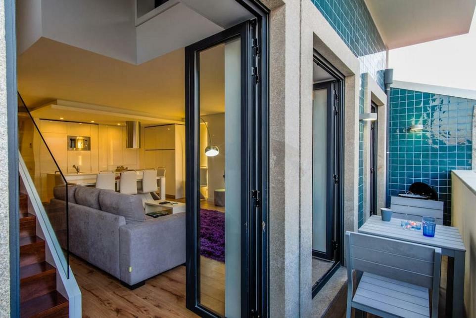 Stylish Duplex Downtown Apartment ポルト エクステリア 写真